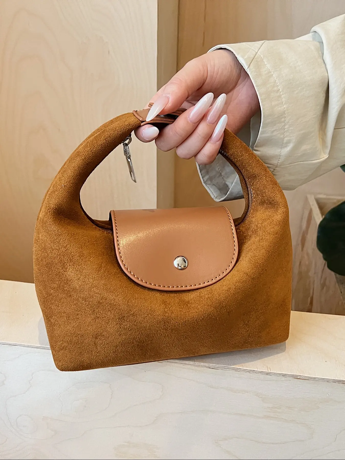 Elegant Vintage Suede Crossbody Bag for Women, New Autumn Versatile Handbag, Trendy Small Shoulder Clutch, Stylish Ladies' Accessory, Casual Trendy Purse, Crossbody Shoulder Purses
