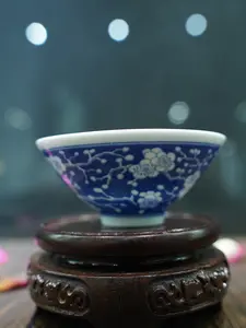 Jingdezhen Blue and White Ice Plum Pattern Conical Bowl (Guihexiang Mark)