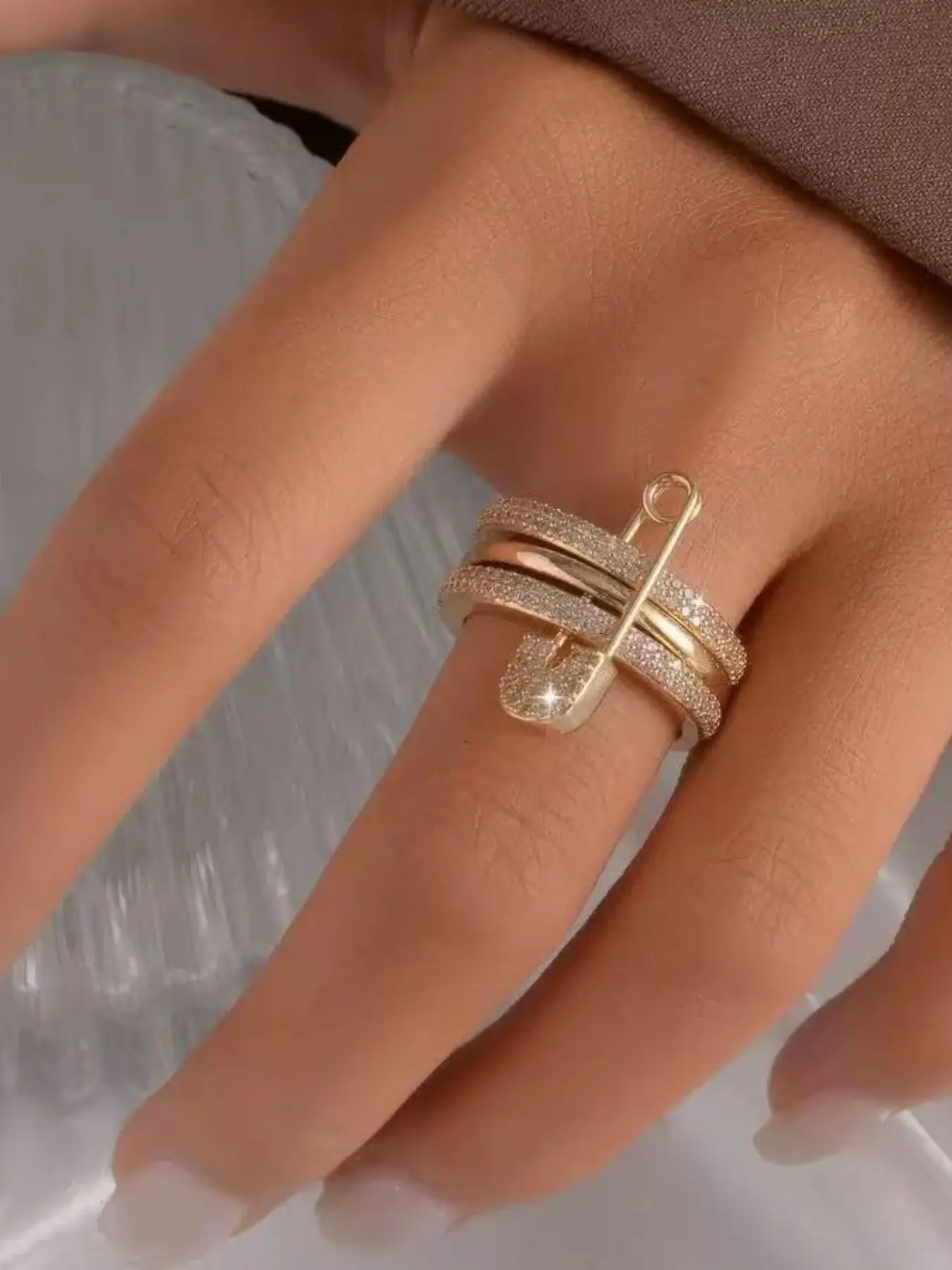 Trendy Fashion Zircon Pin Geometric Design Ring, Statement Multi Ring, Stackable Finger Rings, Elegant Wedding Band, Perfect for Daily Wear and Special Occasions