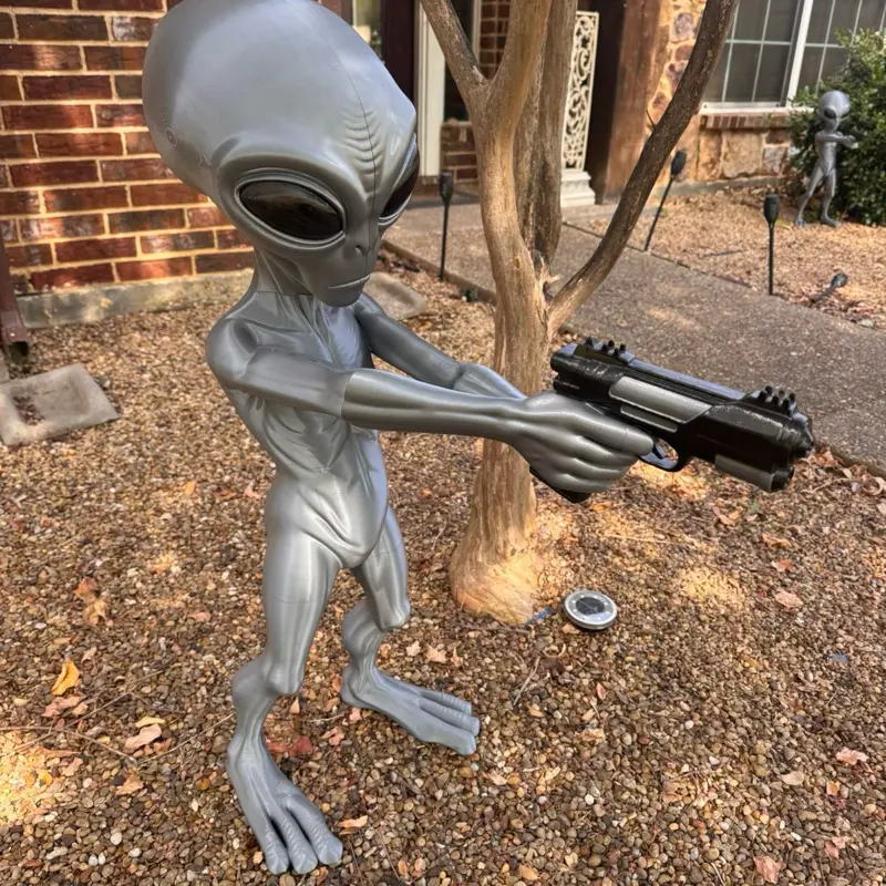 37in Large 3D Printed Sci-Fi Alien Statue - PETG Material, Hand-Painted Eyes, Blaster-Holding, Halloween Decorations, Outdoor Decor, Home & Party Supplies, Statue Display