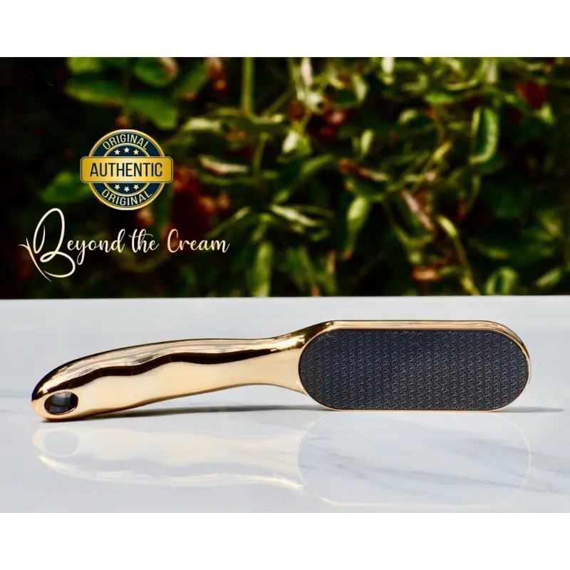 [Beyond The Cream Official] x The Thai Lyfe Foot File- Exfoliates Callused Feet with Advanced Nano-Glass Technology, Non-Slip & Ergonomic Handle for Baby Soft Feet in minutes! Waterproof and easy to clean. Original premium packaging perfect for gifting.