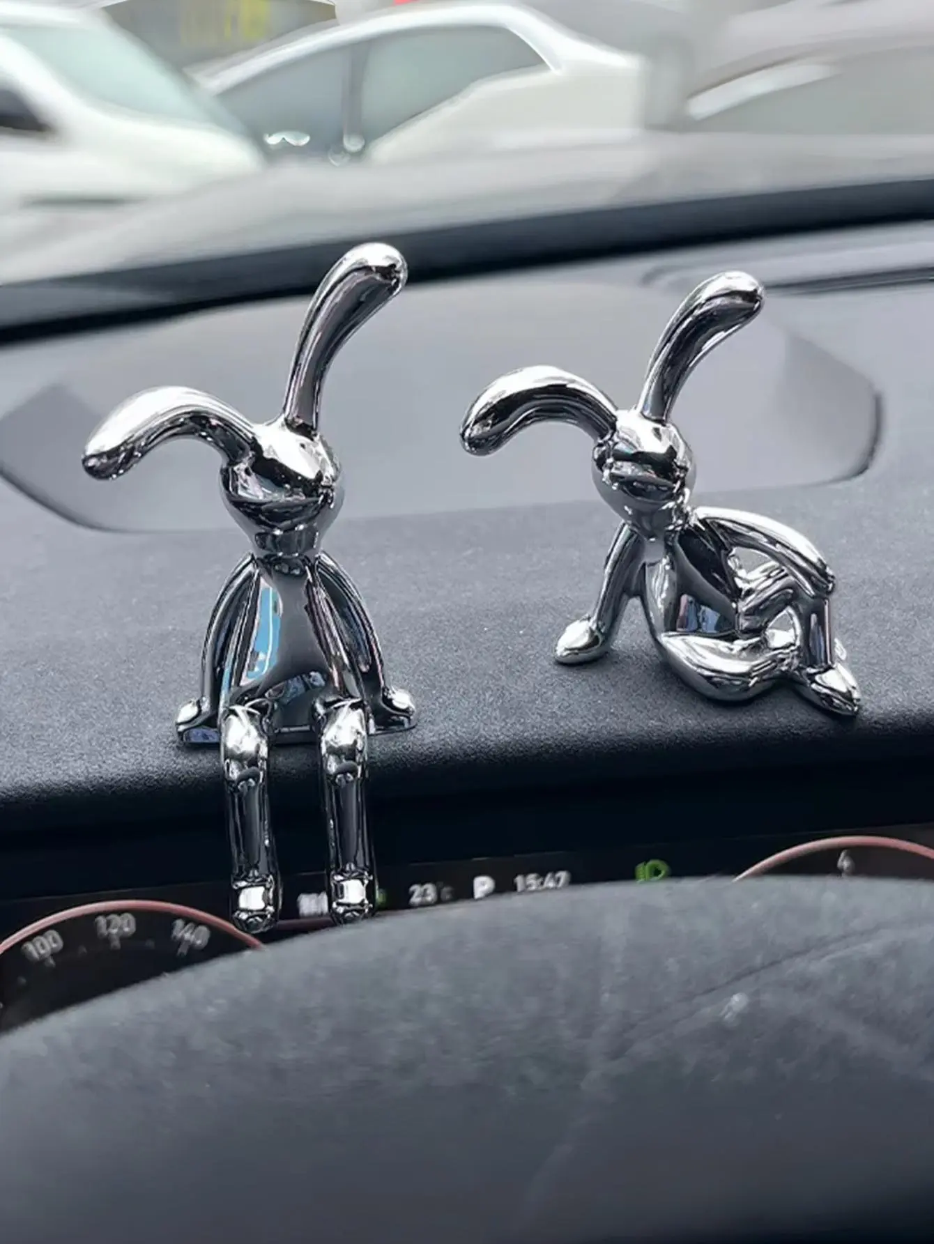 Silver Rabbit Car Dashboard Ornaments | Bunny Figurines for Car & Desk Decor