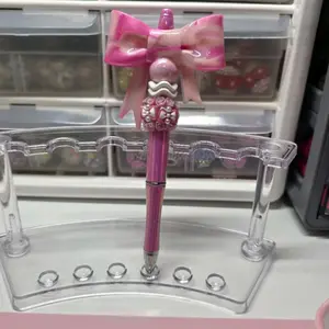 Pink bow pen