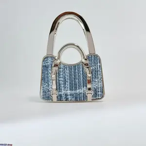 Trendy Bag Ornament Accessory for Women’s Purse -Vintage Plaid Mini Shell Bag Charm, Double Handle Handbag Shaped Keychain, Cute Fabric Purse Pendant for Bag Decor Ideal for Handbag Decoration, Car Keychain, Backpack Ornament & Daily Gift