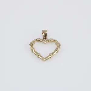 14K pure gold barbed wire heart pendant, measuring 2.4 cm.