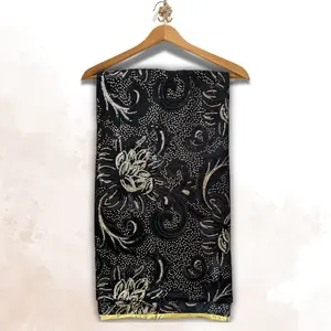 EMBROIDERED VELVET SHAWL Black