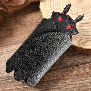 Halloween Bat Keychain Pouch, Gothic Moth Design Key Holder Bag, Cute Halloween Accessory for Keys Storage & Organization