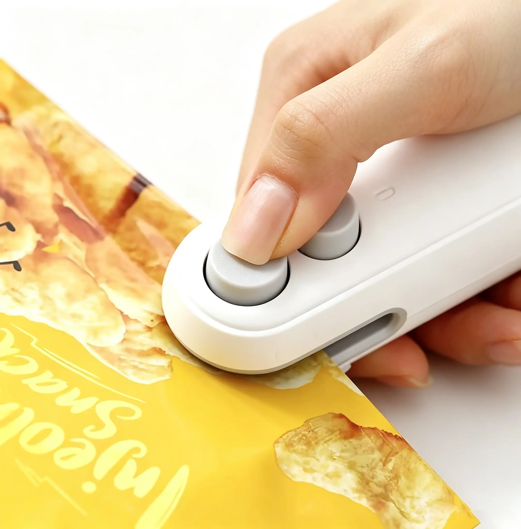 Mini USB Rechargeable Snack Bag Sealer, 2-in-1 Portable Heat Sealing Machine for Food Storage, Keep Snacks Fresh Anywhere