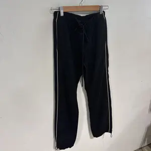 ESSENTIALS SWEATS SZ S ESSENTIALS SWEATS SZ S