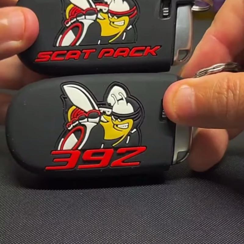 Rubber Smart 5 Buttons Key Cover Fob Case Shell Keyless Protector Jacket Glove Holder for Challenger Charger 392 Scat Pack (for Dodge)