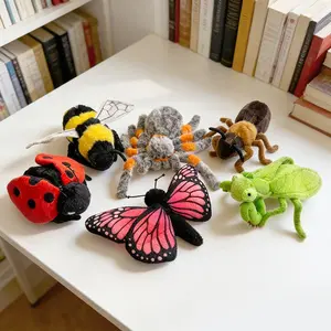 Cute Insect Ladybug Plush Toy, Praying Mantis Doll, Spider Ant Figurine, Animal Garden Gift, Home Decor Ornament