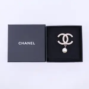 Pre-owned Pearl CC Drop Brooch Silver W20639