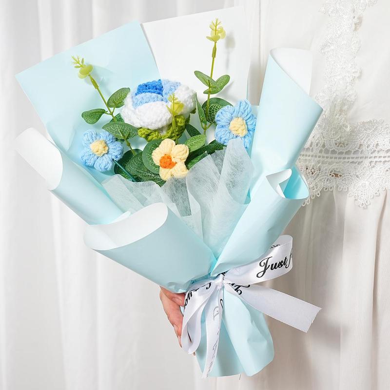 【Valentine's Day】Handmade knitted flower bouquet, made with yarn, one artificial flower bouquet included, comes with a transparent carrying bag,a greeting card. Suitable for Valentine's Day, Christmas, and birthday gifts, and also for home decoration.
