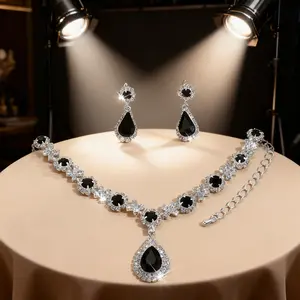 2pcs Waterdrop Rhinestone Jewelry Set! Women's Bridal Necklace & Stud Earrings