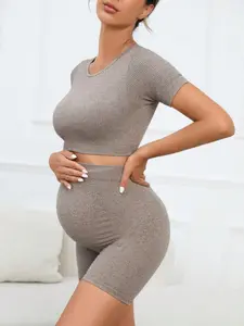 Maternity Women's 2pcs Solid Color Short Sleeve Crop Top & High Waist Skinny Shorts Set, Casual Seamless Round Neck Top & Short Leggings, Two Piece Maternity Outfits for Daily Wear, Maternity Clothes