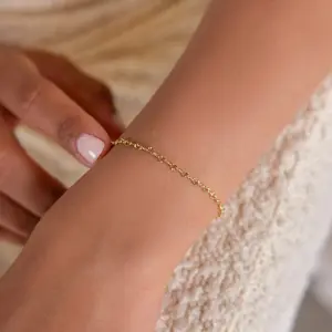 Heart Link Chain Bracelet by Caitlyn Minimalist - Dainty Interlocking Heart Bracelet in 18K Gold Finish & Sterling Silver - Coquette Jewelry - Perfect Valentine's Day Gift for Her
