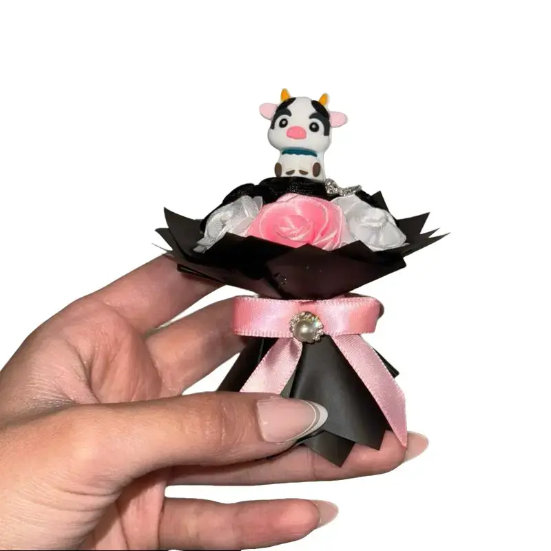 Handmade Mini Cow Eternal Rose Bouquet, Mini Vaquita Ramo Satin Floral Gift