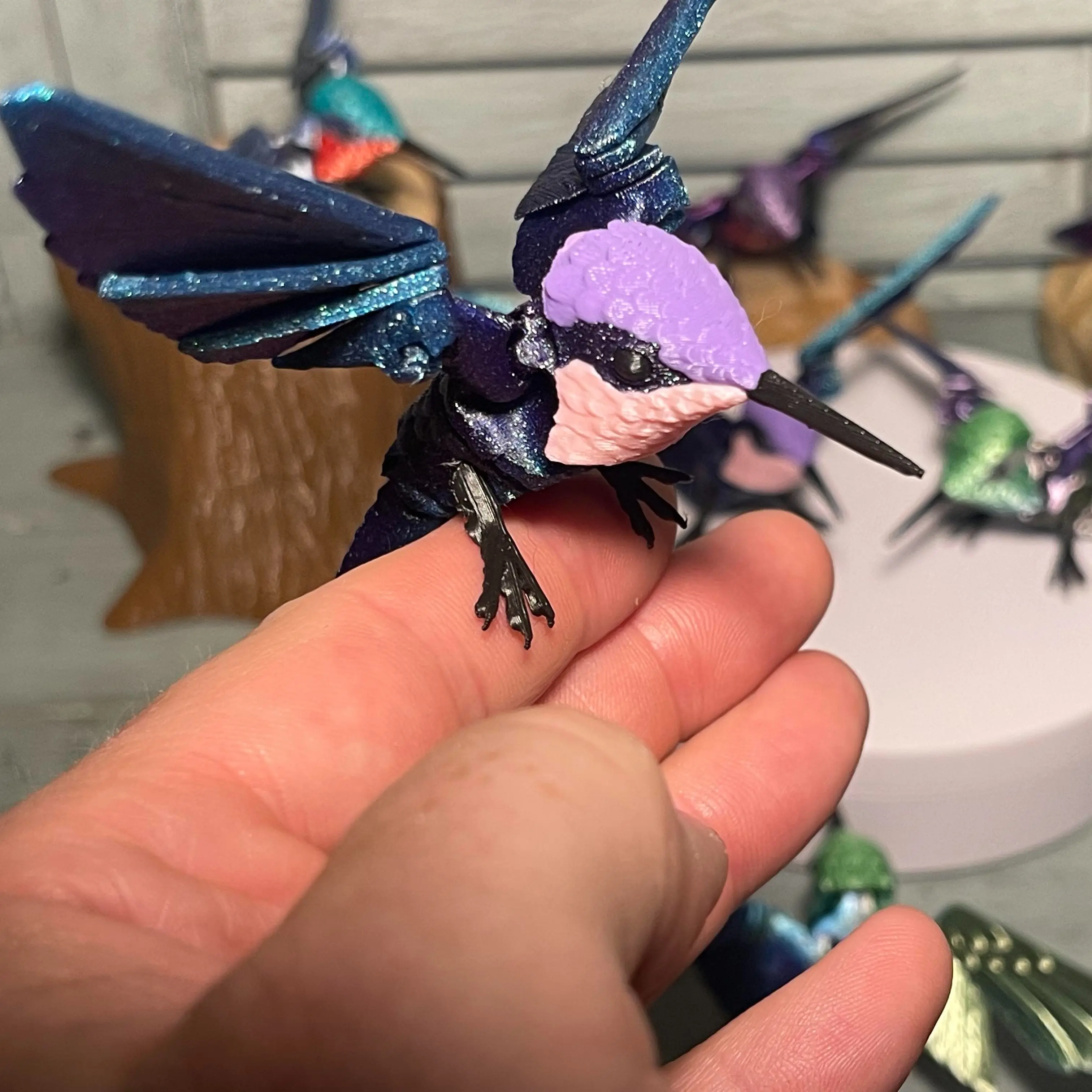 Hummingbird Print Mini Animal Figurines - High-Detail Plastic Decorative Figurine, Glam Room Decor Ornaments, Statue Decor Collectibles, Desktop Fidget Gift for Nature Lovers, Desktop Ornament