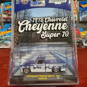 M2 Machines 1973 Chevrolet Cheyenne Super 10 Custom SS. Holiday Edition