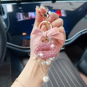 Fashion Bow Lip Car Keychain, Creative Rhinestone Bag Charm, Pearl Beaded Key Chain, Stylish Accessory for Women, Bling Bling Keychains