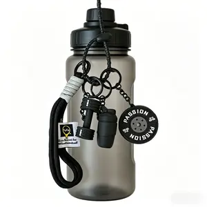 Sports and fitness bag pendant suitable for fitness enthusiasts, silicone barbell and kettlebell shaped keychain, unisex accessory