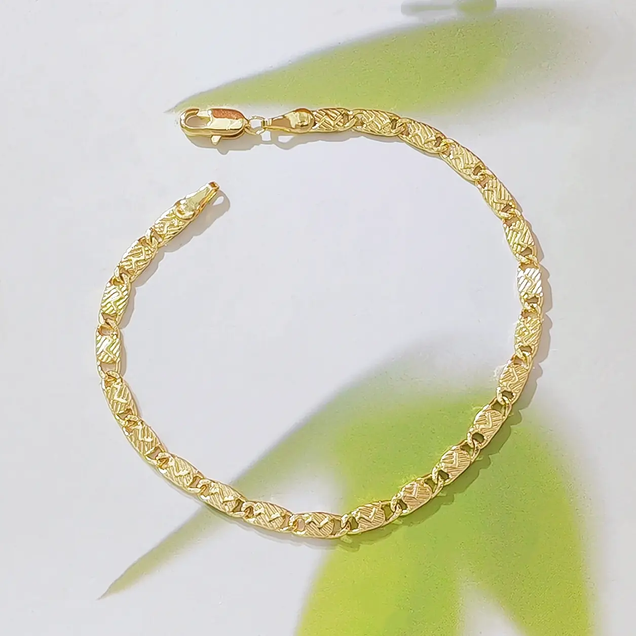 14K Gold-Plated Textured Cuban Link Bracelet - Diamond-Cut Flat Curb Chain Jewelry for Men, Trendy Classic Fashion Gift Bracelet