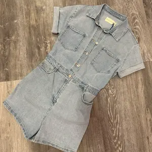 Denim Romper - Light Wash Short Sleeve Button-Up Style with Pockets