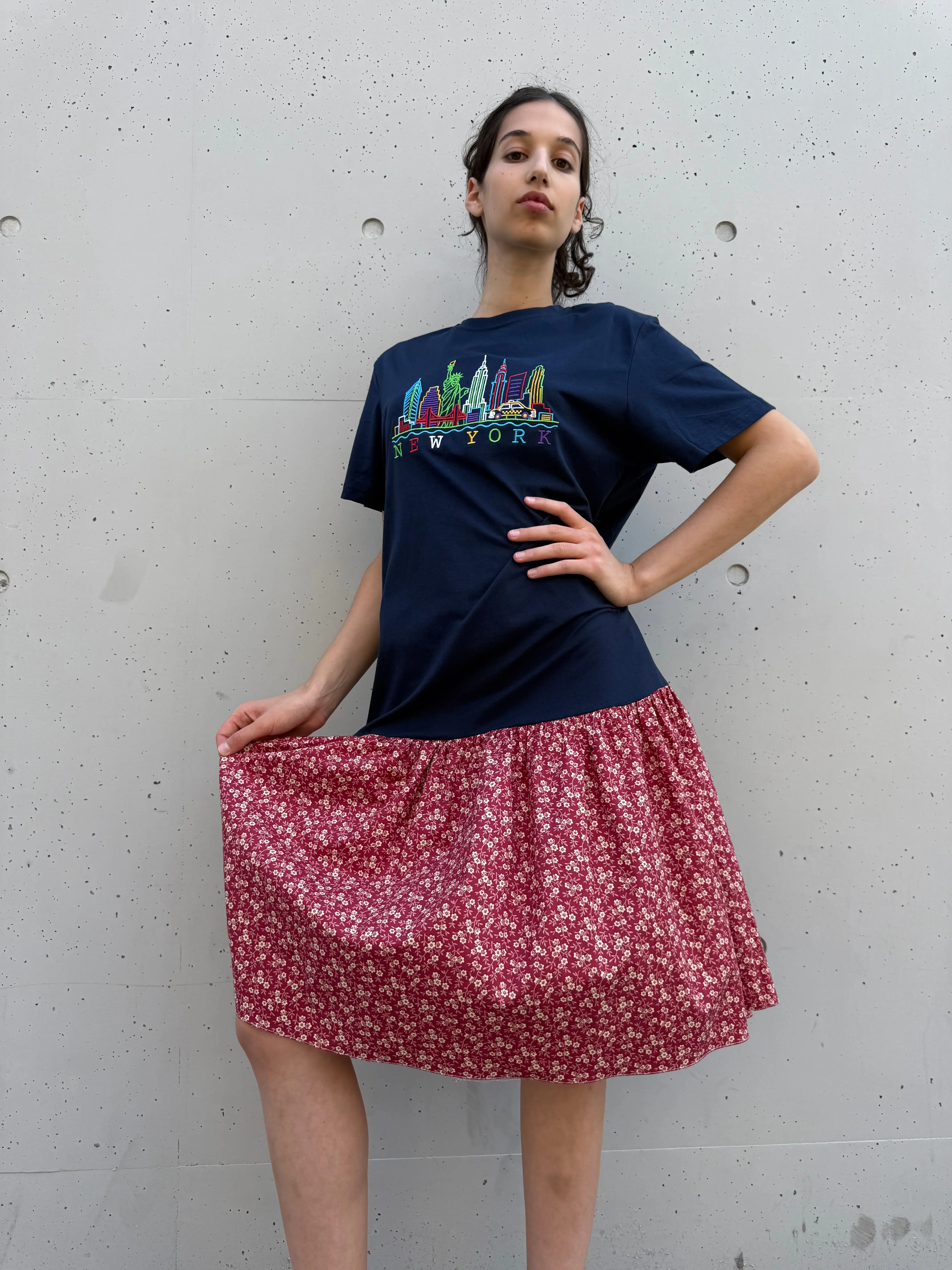NEW YORK T-Shirt Dress in Navy