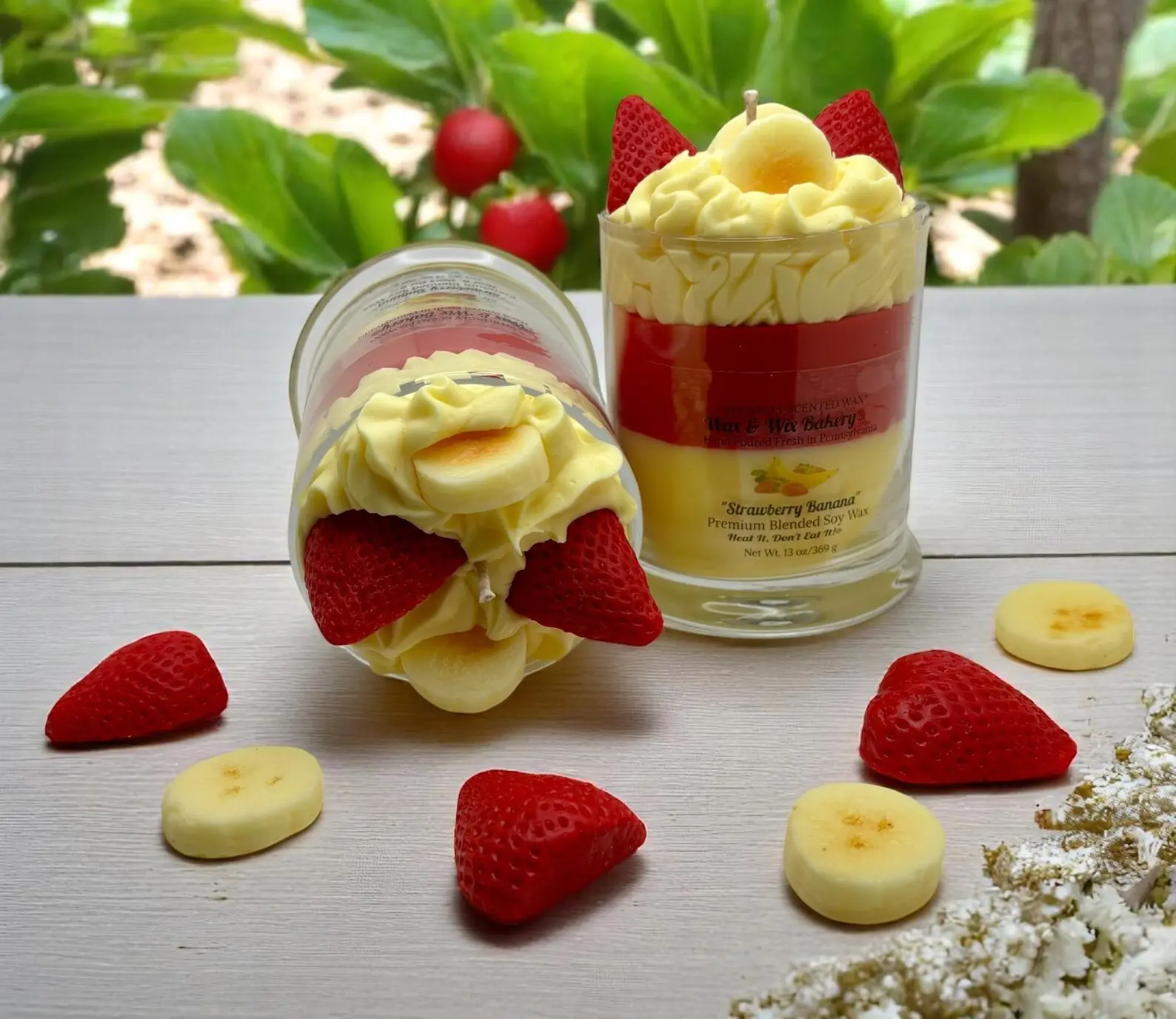 Strawberry Banana Candle. Large 13 oz. Soy Candle/Strawberry Banana Dessert Candle. Strongly Scented Candle.