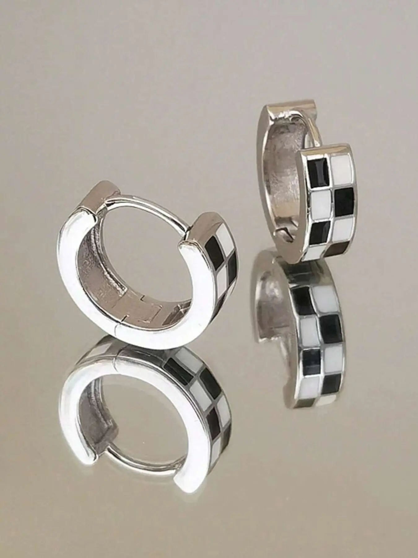 French Style Chessboard Round Drip Hoop Shape Earrings, Vintage Simple Design, Versatile Casual Ear Cuff Earrings for Women