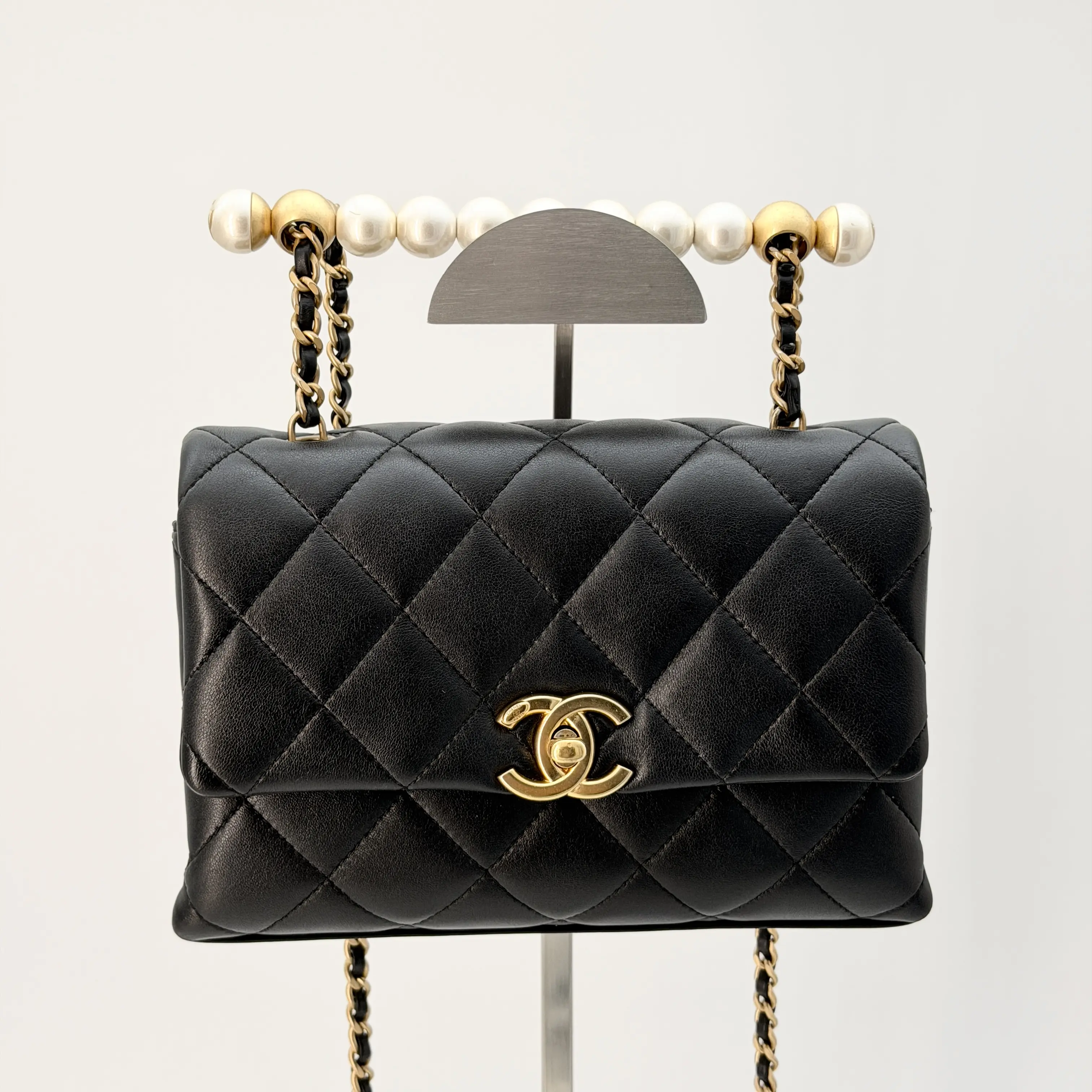 Pre-owned CHANEL lambskin Crossbody Bags Mini Pearl Crossbody Black Crossbody Bag