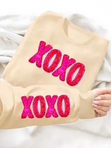 Women's "XOXO" Print Crew Neck Sweatshirt, Casual Long Sleeve Pullover for Spring & Fall, Fashion Women's Top for Daily Wear