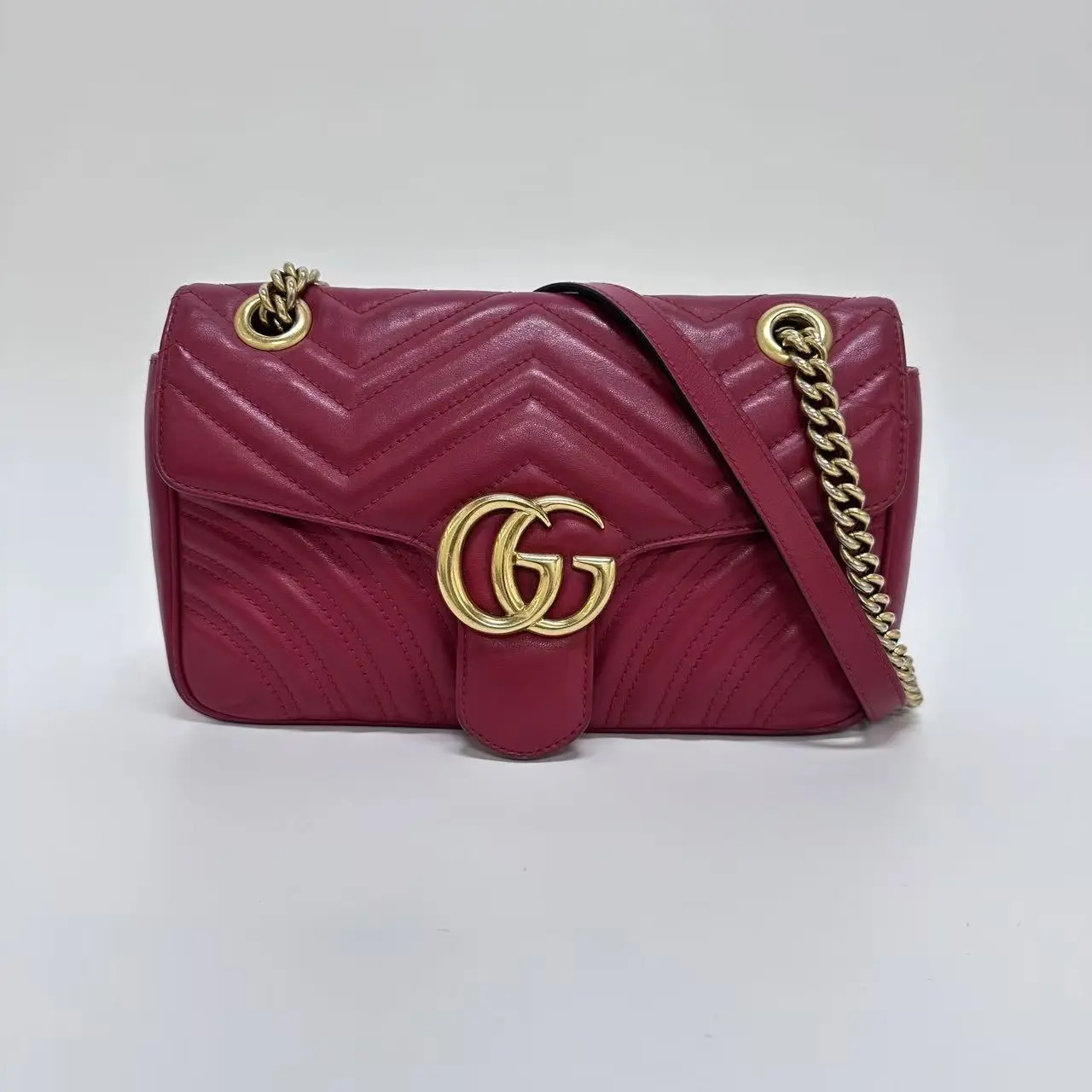 Pre-owned GUCCI GG Marmont Fuchsia Medium Flap Crossbody Bag
