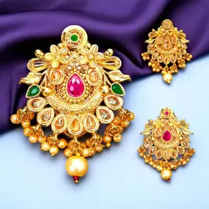 Sari Brooch for Indian Saree Bollywood Traditional Kundan Design Jewelry Brooch for Women Bridal Golden Brooches Pins Scarf Dupatta Dress Accessories for Wedding (2.5 Inches)