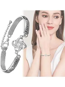 Sister Jewelry Gifts for Women with Gift  Card, Gifts for Mom/Grandma/Daughter/Sister, Love Knot Engraved Bangle Bracelet Christmas  Birthday Gifts for Women Teen