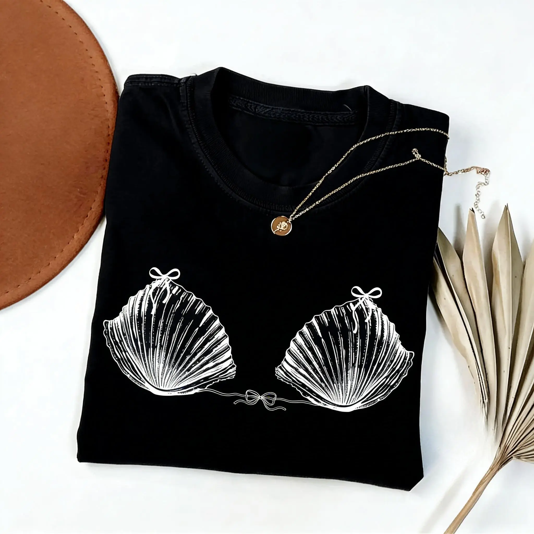 Vintage 90s Seashell Shirt 【100% cotton】, Ocean Lover Tee, Summer Trip TShirt, Mermaid Shirt, Preppy Coastal Aesthetic Tee, Coquette Bow Beach Shirt