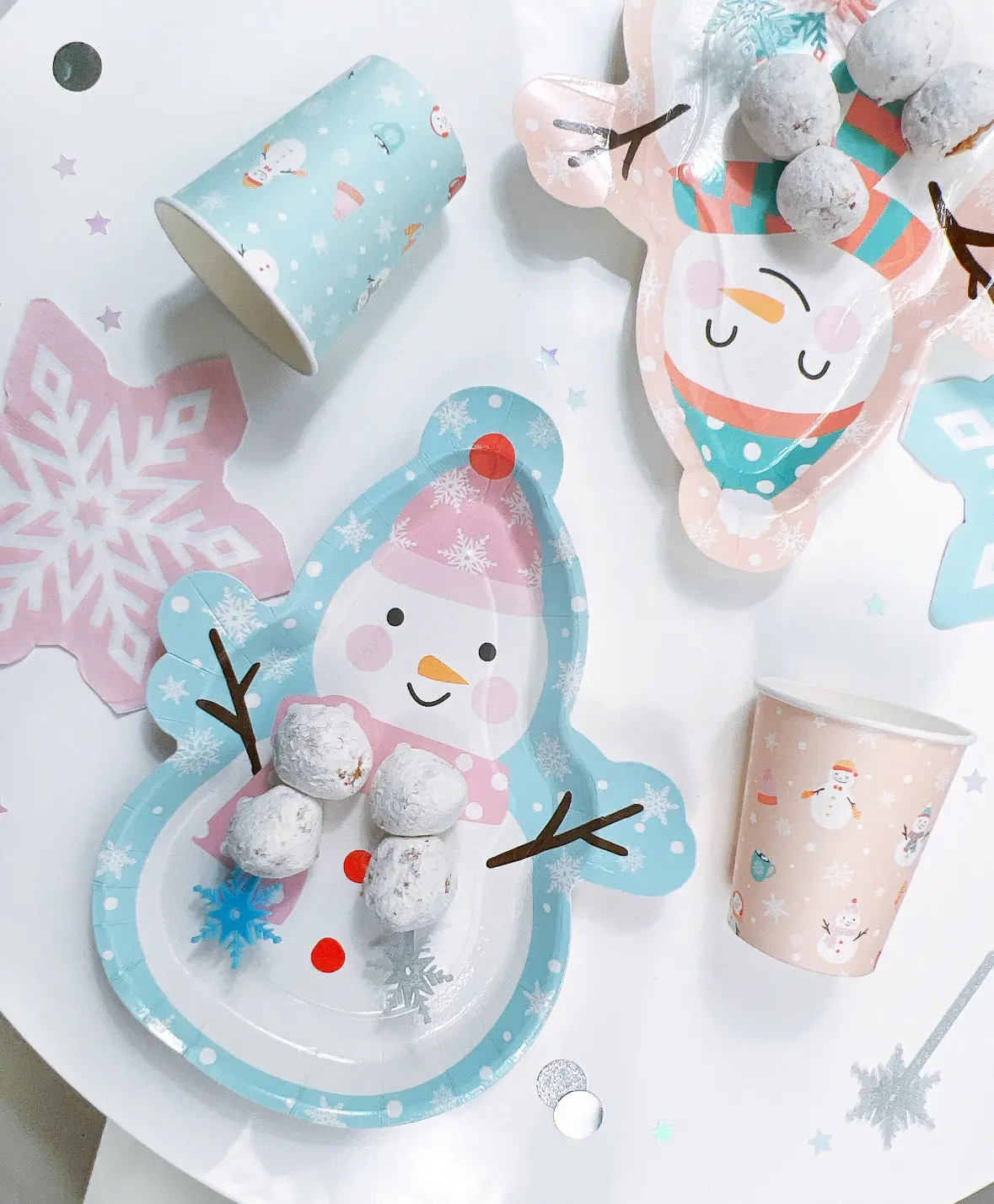"Build a Snowman" ⛄️ Snowman Party Plates (Pack of 12)