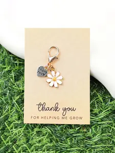 Daisy Themed Thank-You Pendant Design - A Heart-Shaped Thank-You Card For Souvenirs/Thank-You Gifts, With A Golden Lobster Clasp For Easy Hanging On Bags, Keys, Gift Packaging, Pencil Cases, Teacher Gifts, Graduation Gifts, And Order Thank-You Cards.