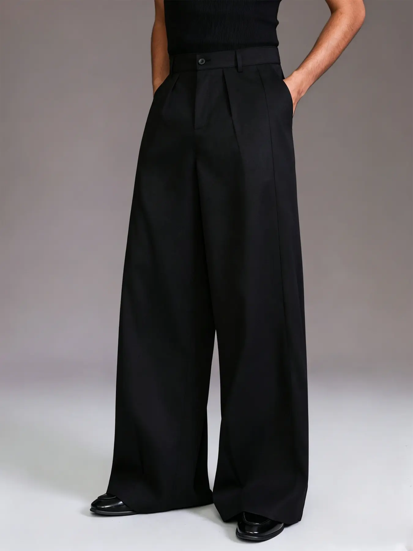 Men's High-Waisted Wide Leg Pleated Loose Fit Dress Pants - Chic, Minimalist Plain Lightweight Wrinkle-Resistant Fabric, Deep Side Pockets, Clean Back Pockets, Casual Modern Draped Formal Office Commute Slacks