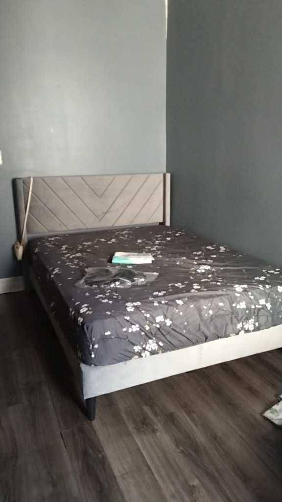 Item: Light Gray, Full