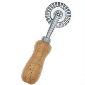Pasta Cutter Wheel, Pastry Ravioli Cutter Wheel With Long Wooden Handle, Zinc Alloy Pastry Wheel Cutter for Kitchen and Home, Utensils