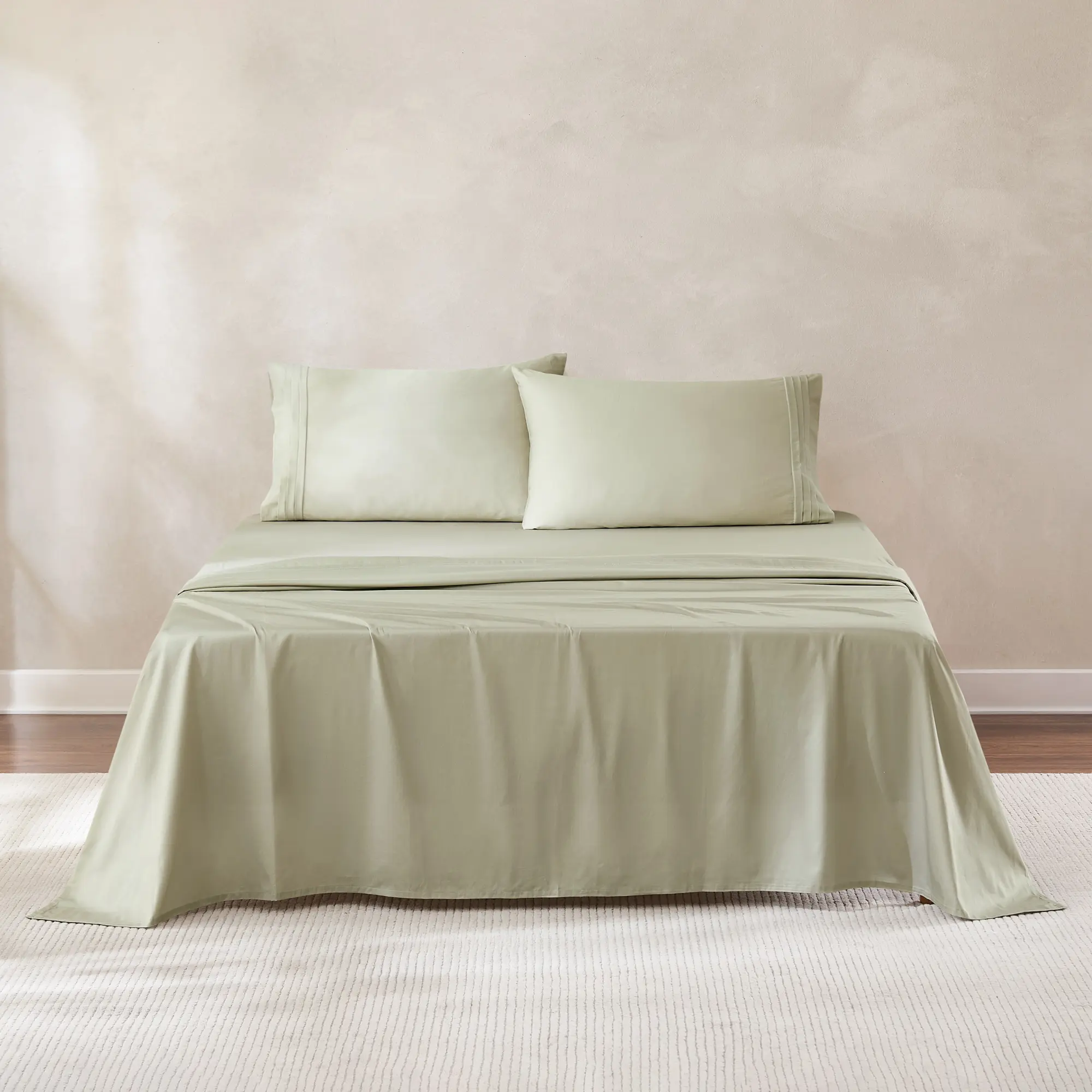 Lush Decor x Chuks Collins 4-Piece Pleat Cotton Sateen Sheet Set - Triple-Pleat Cuff Design, OEKO-TEX Certified, Breathable, with Fitted Sheet for Comfort & Durability, Breathable Sheets, Cotton Fitted Sheet