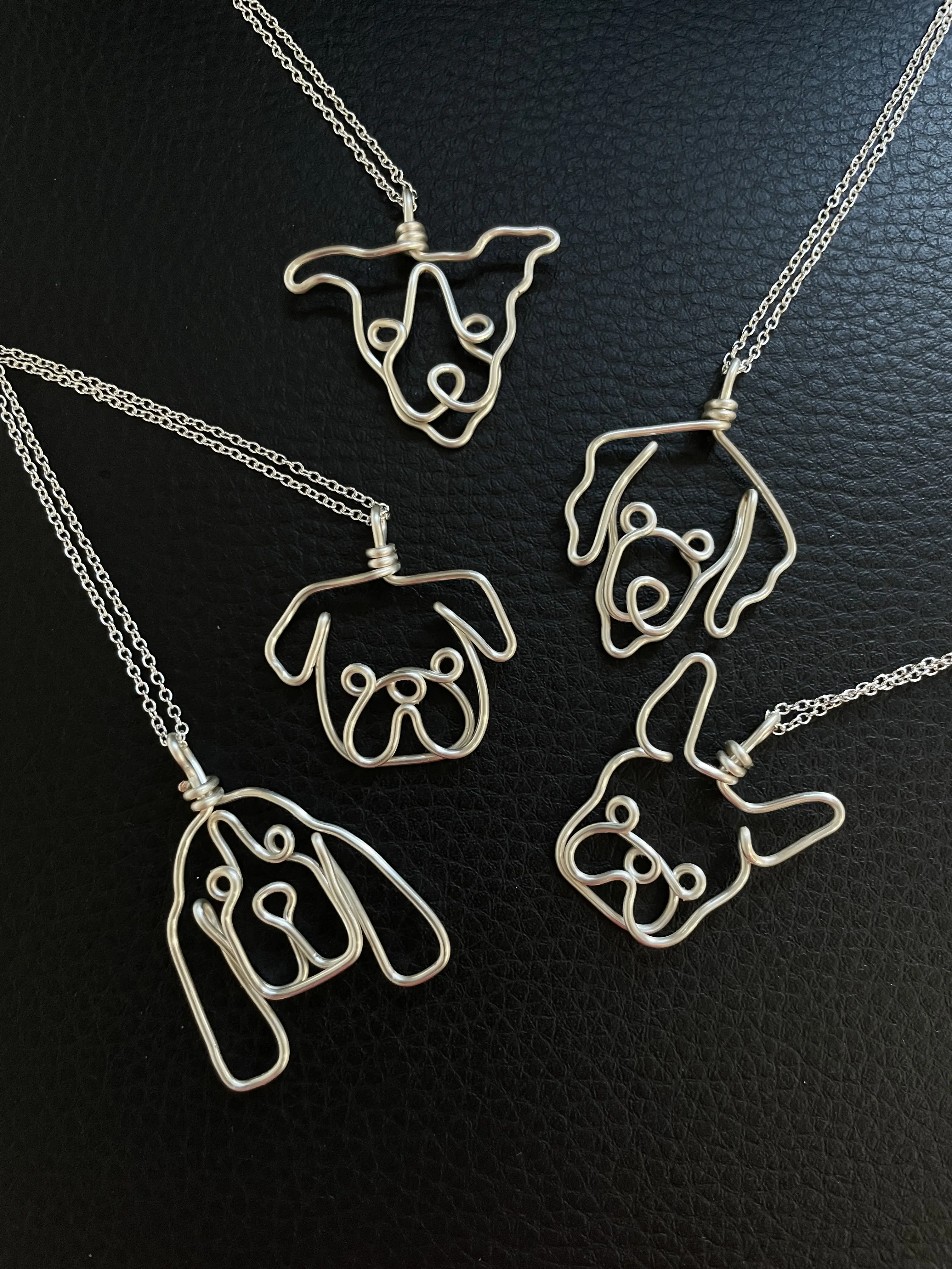 Handmade Dog Necklace Silver plated jewelry pet wire wrap jewelry Birthday Pitbull Pug Golden Retriever Labrador Bulldog Corgi hound Schnauzer St Bernard Dachshund beagle Jack Russell Goldendoodle Labradoodle Doberman poodle Border Collie boxer Cavalier