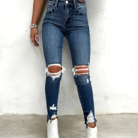 DARK WASH Elm Street Skinny Jeans