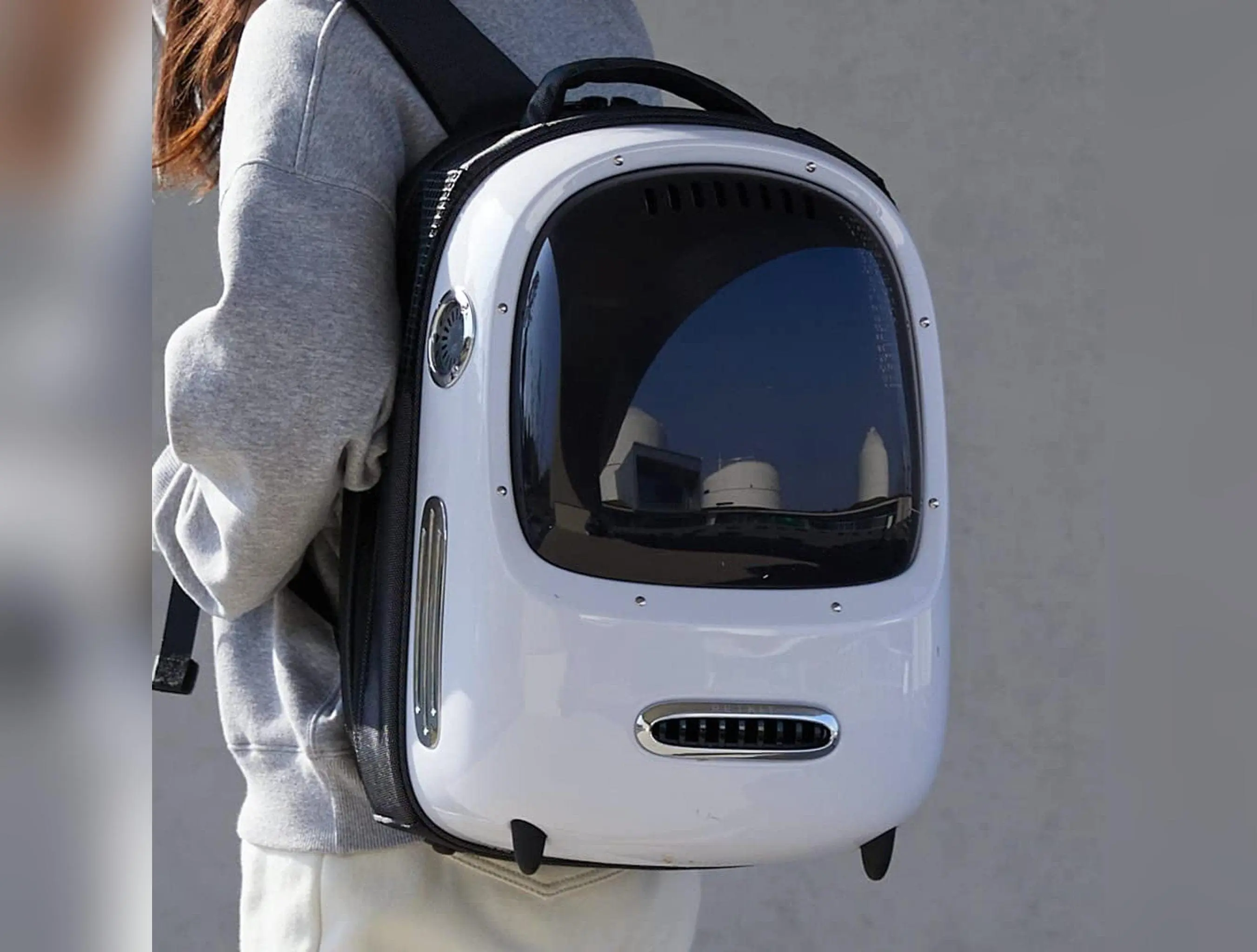 🐾 LED-Lit & Fan-Cooled Cat Backpack 🎒 - Ultimate Comfort & Style for Your Feline