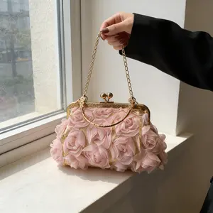 Elegant 3D floral clutch for women - gold chain shoulder strap evening bag, polyester tote with snap closure, suitable for weddings, parties and formal events, wedding accessories, exquisite style, delicate texture, fashionable accessory.
