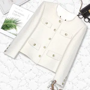 【1】Fashionable and simple temperament, high-end socialite, 2025 autumn and winter new white small fragrance style texture round neck jacket