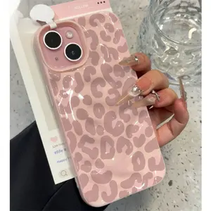 Graffiti cheetah pattern phone case, sweet brand design, compatible with iPhone 17, 16, 15, 14, 13, 12, 11 series, lightweight and stylish, shockproof and drop-resistant soft case, a holiday gift for friends, family, and yourself