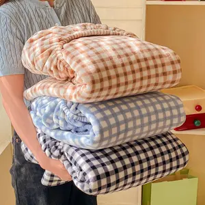 Plaid Pattern Fitted Sheet & Pillowcase Set, 2/3 Counts/set Including 1 Fitted Sheet & 1/2 Pillowcase without Filler, Soft Comfortable Bedding Set for Home Bedroom, Comfy Bed Sets