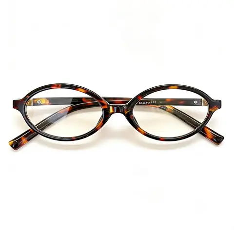Oval Full-Rim Fashion Glasses for Women and Men, Retro-Inspired Frame with Gold-Tone Temple Accents
